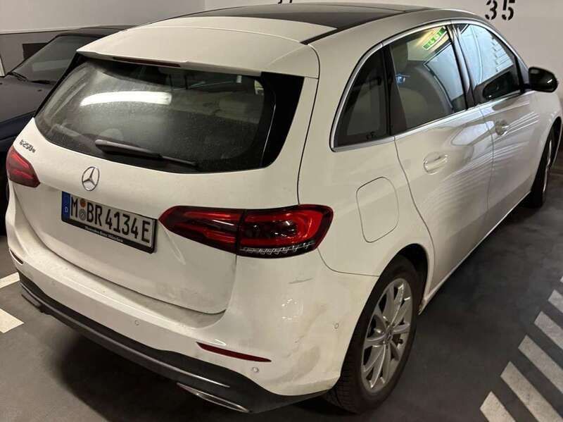 Weiß Gebraucht 2022 Mercedes B250e Van / Kleinbus | 29.500 € (Fairer Preis) - Bild 1/4