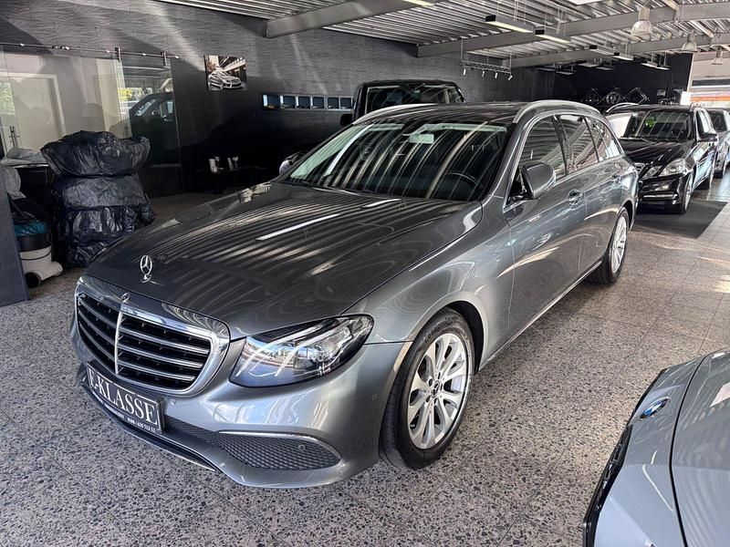 Gebraucht Mercedes E200 Avantgarde 160 PS (117 kW) 2019 Grau Kombi