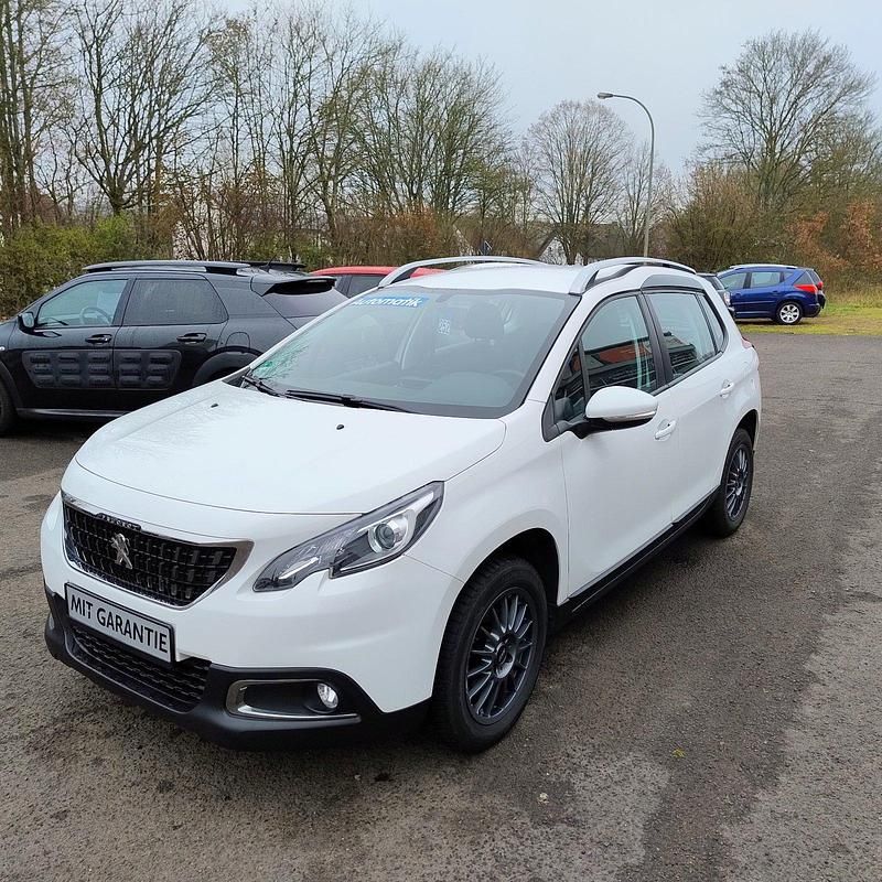 Gebraucht Peugeot 2008 Active 110 PS (80 kW) 2018 Polar weiß SUV