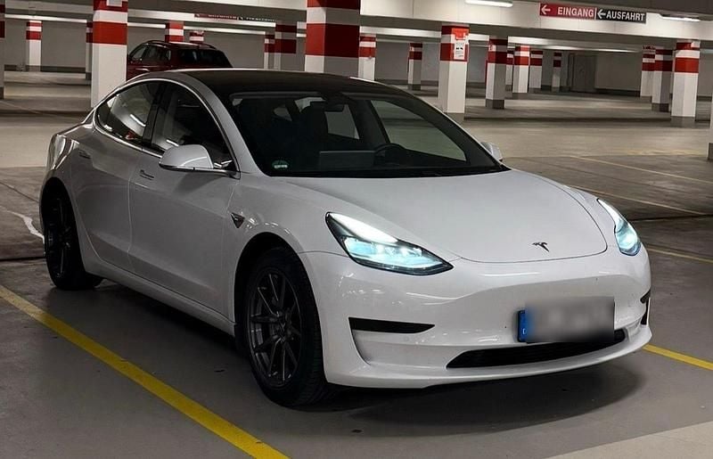 Gebraucht Tesla Model 3 239 kW (325 PS) 2020 Weiß Limousine