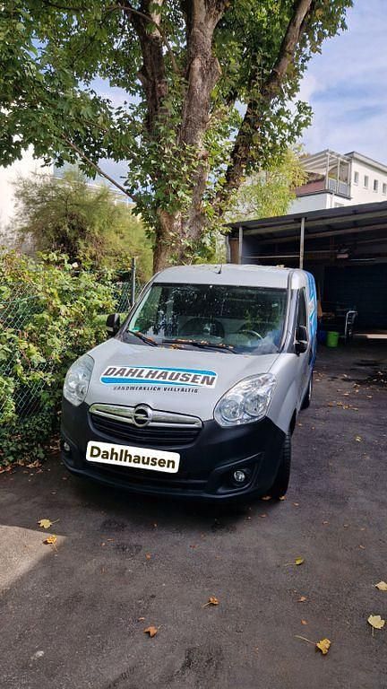 Silber Gebraucht 2017 Opel Combo Van / Kleinbus | 8.900 € (Fairer Preis) - Bild 1/4