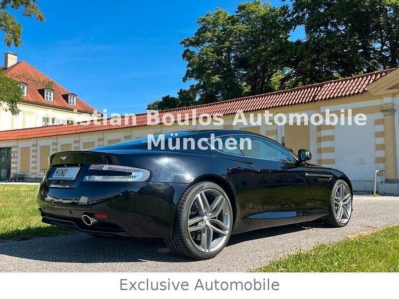 Gebraucht Aston Martin Virage 496 PS (364 kW) 2011 Onyx black(fast track) Coupé