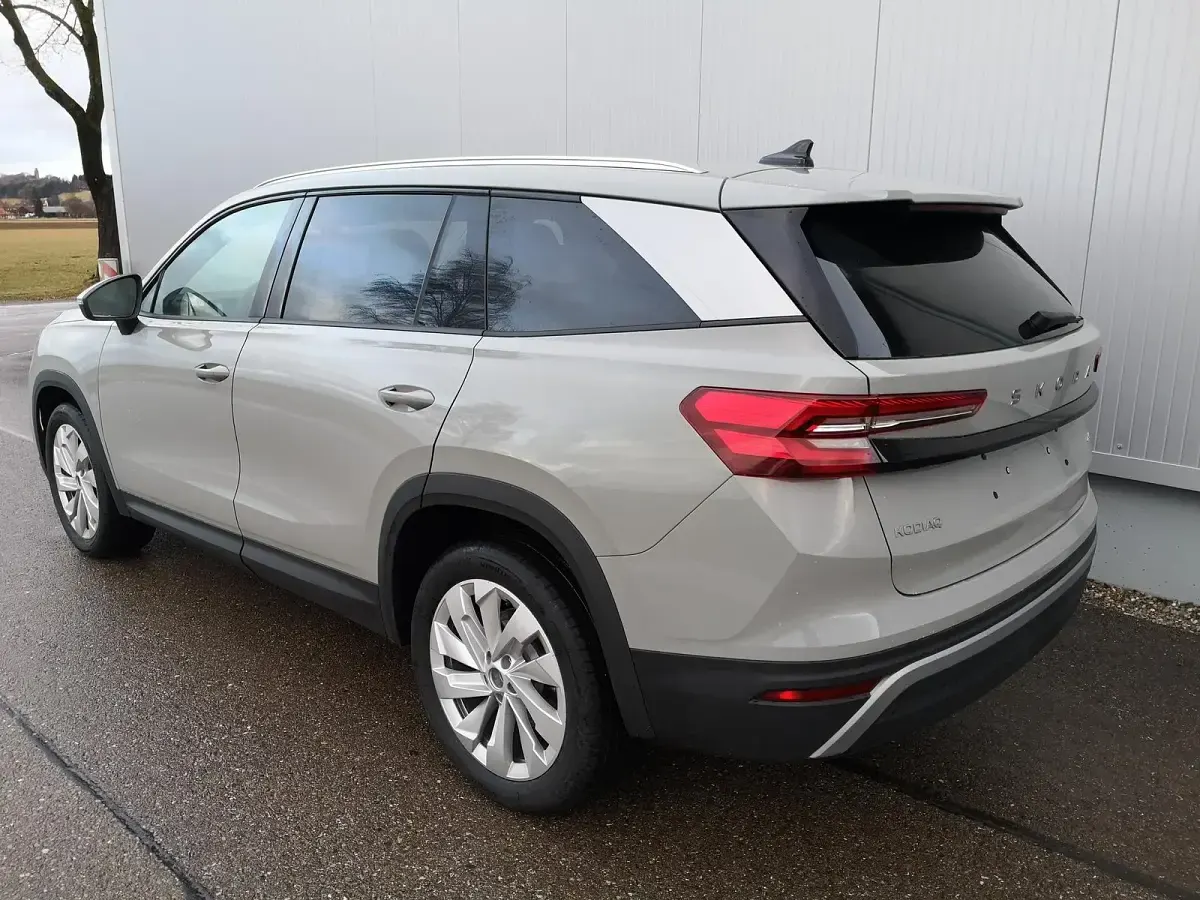 Neu Skoda Kodiaq Selection 193 PS (141 kW) 2026 Schwarzmagic perleffekt SUV