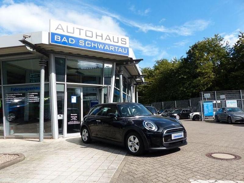 Schwarz Gebraucht 2021 Mini ONE Classic Kleinwagen | 17.950 € (Fairer Preis) - Bild 1/4