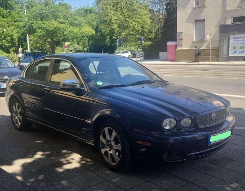 Blau Gebraucht 2009 Jaguar X-type Executive Limousine | 4.900 € (Fairer Preis) - Bild 1/4