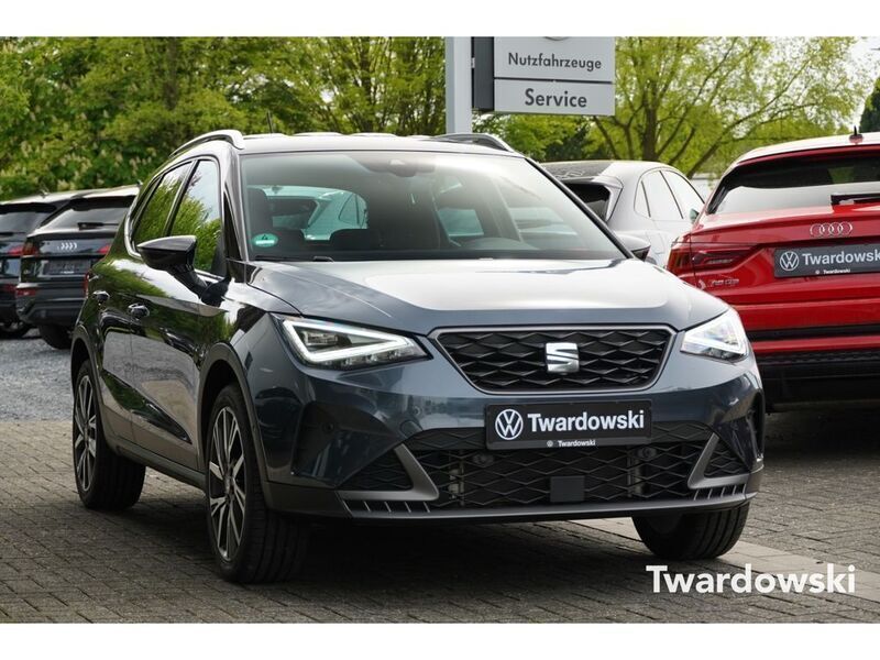 Grau Gebraucht 2024 Seat Arona FR SUV | 18.990 € (Guter Preis) - Bild 1/4
