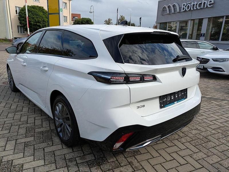 Gebraucht Peugeot 308 SW Allure 131 PS (96 kW) 2023 Weiß Kombi