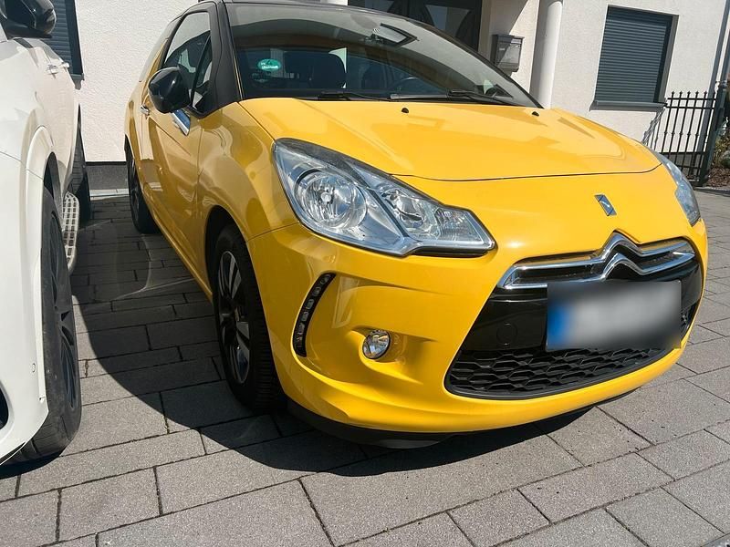 Gebraucht Citroën DS3 95 PS (69 kW) 2010 Gelb Kleinwagen