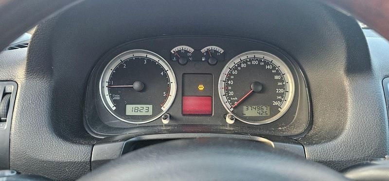 Gebraucht VW Bora 131 PS (96 kW) 2001 Silber Limousine