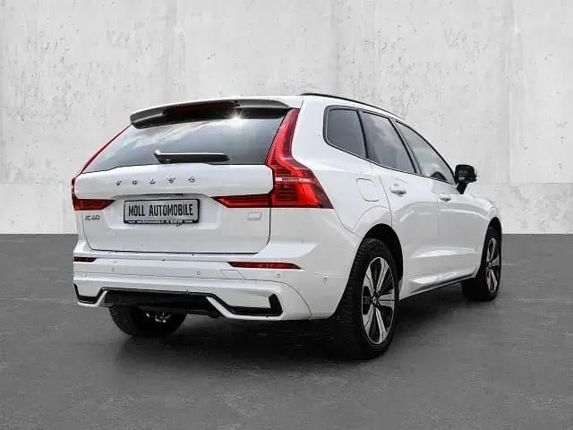 Gebraucht Volvo XC60 Plus 398 PS (292 kW) 2023 Crystal white pearl SUV