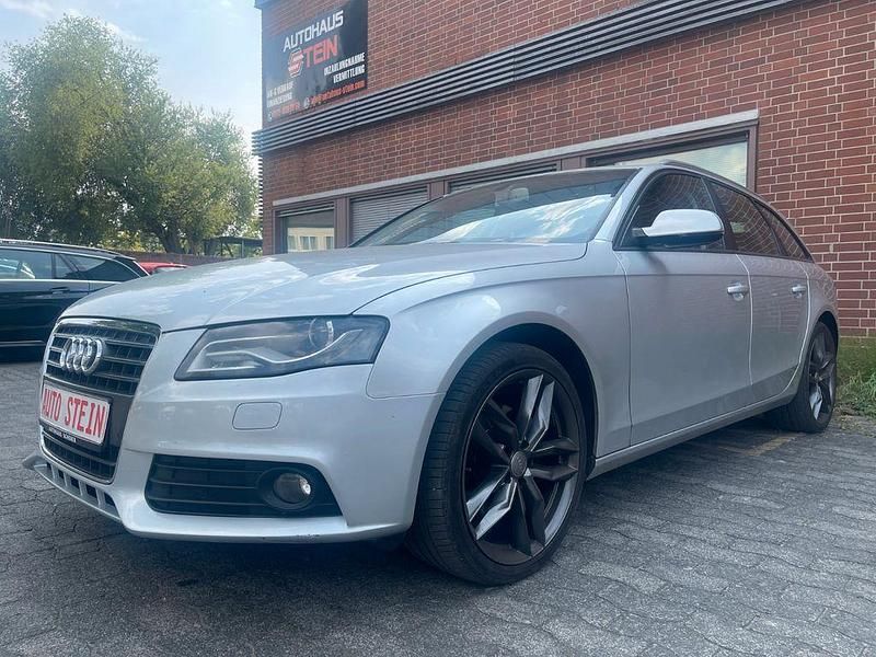 Silber Gebraucht 2010 Audi A4 Attraction Kombi | 3.990 € (Guter Preis) - Bild 1/4