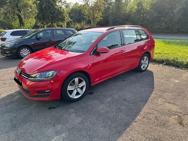 Rot Gebraucht 2016 VW Golf VII Kombi | 10.200 € (Fairer Preis) - Bild 1/4