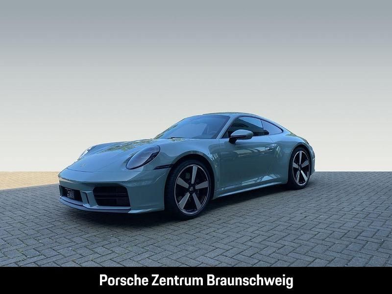 Gruen Neu 2025 Porsche 911 Carrera Coupé | 175.860 € (Teuer) - Bild 1/4
