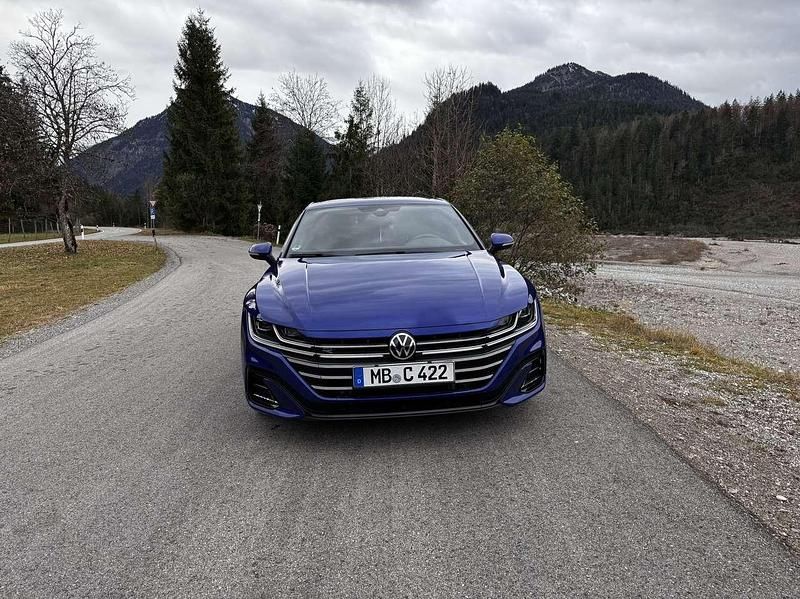 Blau Gebraucht 2021 VW Arteon R-line Limousine | 24.999 € (Etwas zu teuer) - Bild 1/4