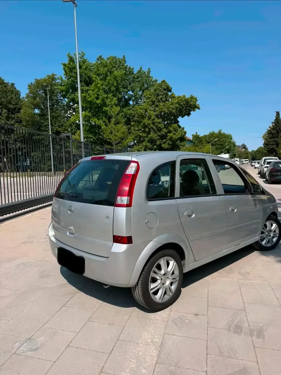 Gebraucht Opel Meriva 105 PS (77 kW) 2006 Silber Van / Kleinbus
