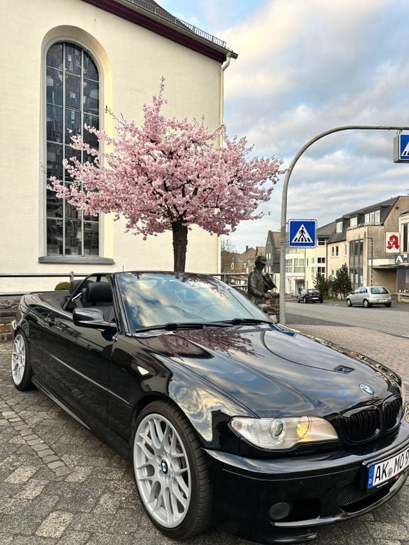 Schwarz Gebraucht 2004 BMW 330 Cabriolet Performance Cabrio | 9.750 € (Superpreis) - Bild 1/4