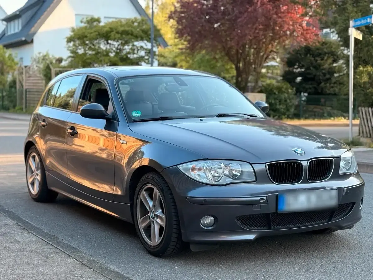 Gebraucht BMW 120 150 PS (110 kW) 2007 Silber Kleinwagen