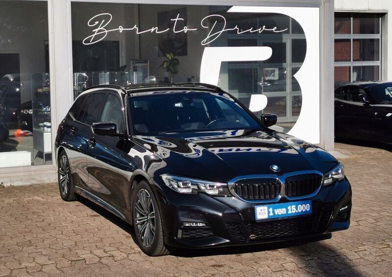 Schwarz Gebraucht 2020 BMW 320 M Sport Kombi | 29.999 € (Fairer Preis) - Bild 1/4