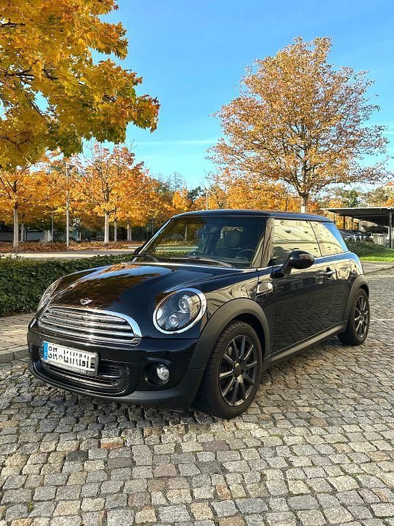 Schwarz Gebraucht 2012 Mini Cooper Kleinwagen | 5.400 € (Guter Preis) - Bild 1/4