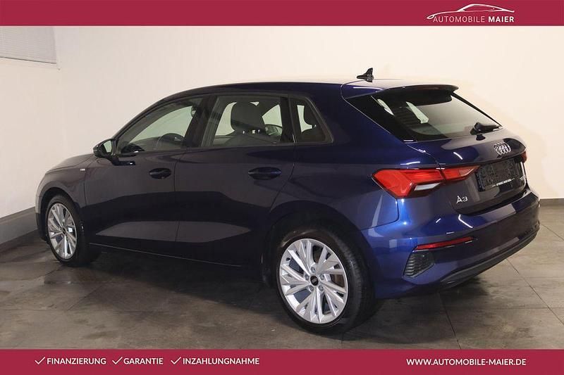 Gebraucht Audi A3 Ambiente 150 PS (110 kW) 2020 Navarrablau metallic Limousine