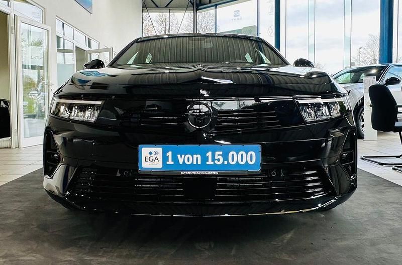 Neu Opel Astra 131 PS (96 kW) 2025 Schwarz Kombi