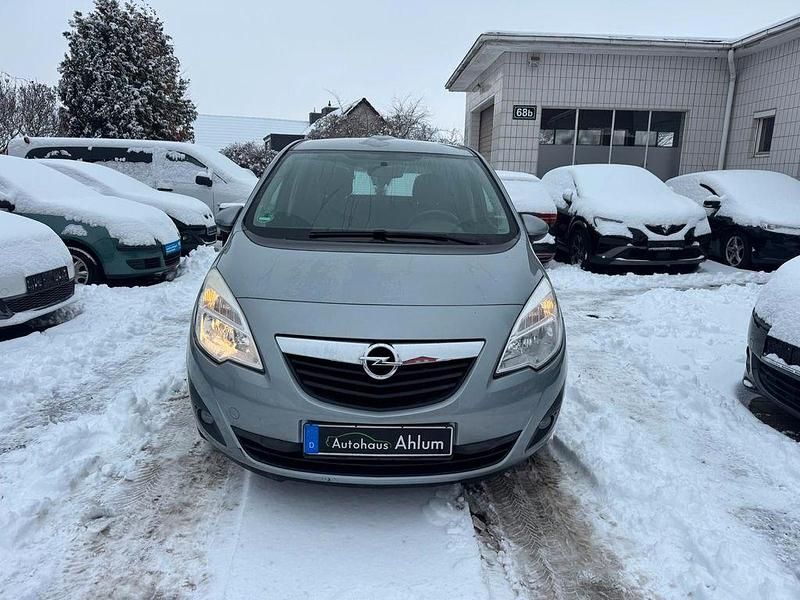 Gebraucht Opel Meriva Design Edition 120 PS (88 kW) 2012 Silber Van / Kleinbus