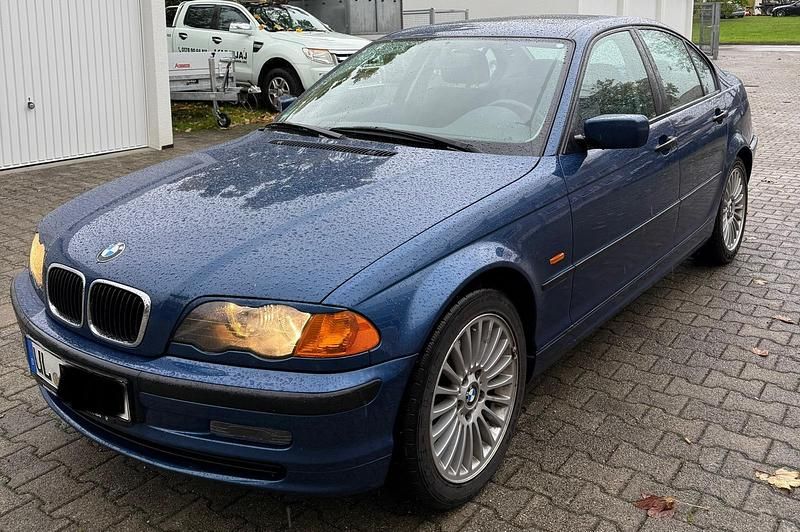 Blau Gebraucht 2000 BMW 316 Limousine | 1.299 € (Superpreis) - Bild 1/4
