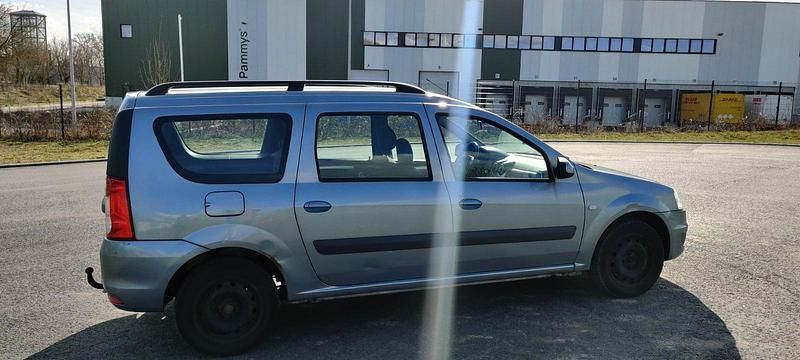 Gebraucht Dacia Logan 105 PS (77 kW) 2009 Silber Kombi