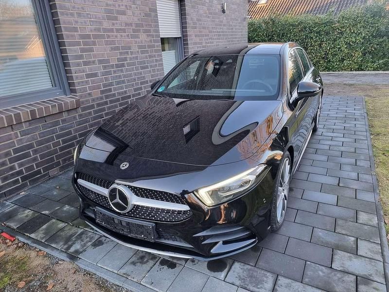 Gebraucht Mercedes A220 AMG 190 PS (139 kW) 2020 Kosmosschwarz  metallic Kleinwagen