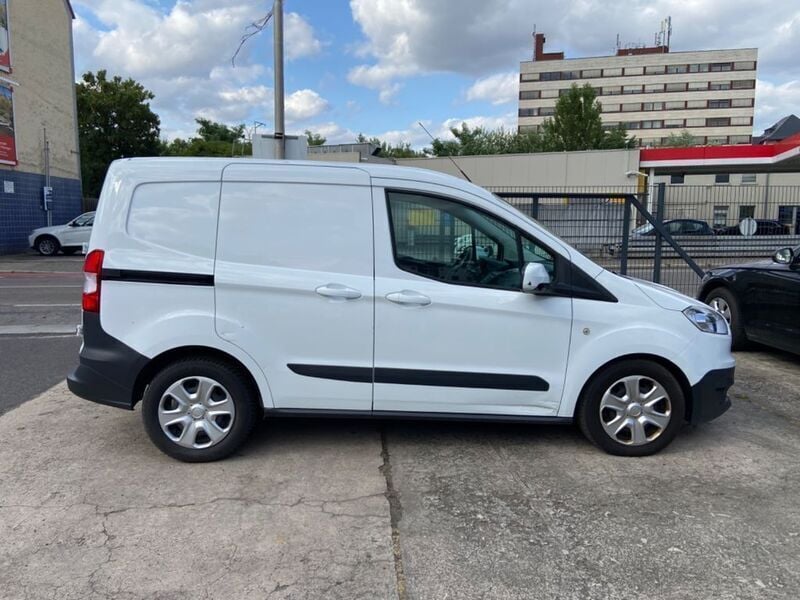 Gebraucht Ford Transit Trend 95 PS (69 kW) 2018 Weiß Van / Kleinbus
