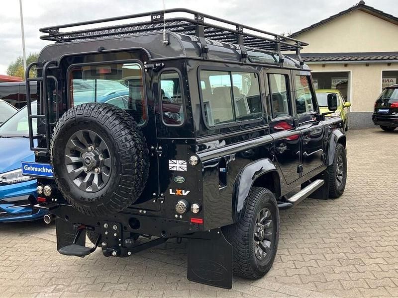 Gebraucht Land Rover Defender 122 PS (89 kW) 2014 Schwarz (metallic) SUV