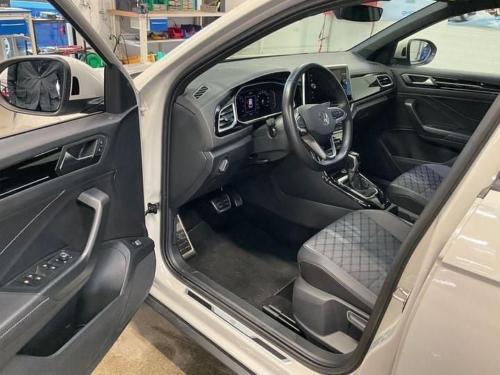 Gebraucht VW T-Roc R-line 150 PS (110 kW) 2024 Ascotgrau SUV