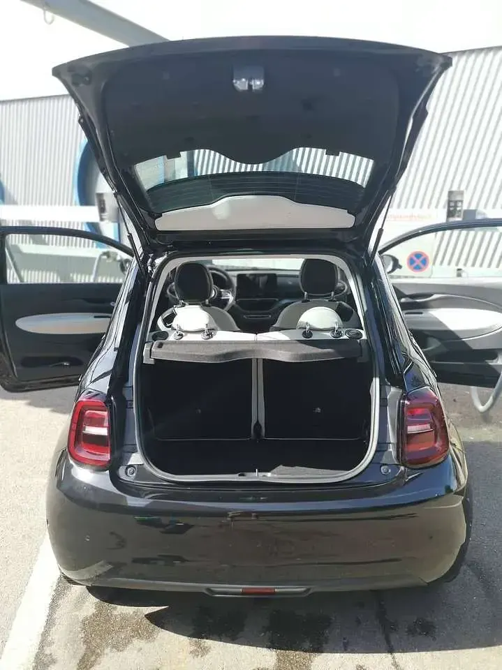 Gebraucht Fiat 500e La Prima 86 kW (118 PS) 2022 Schwarz Limousine
