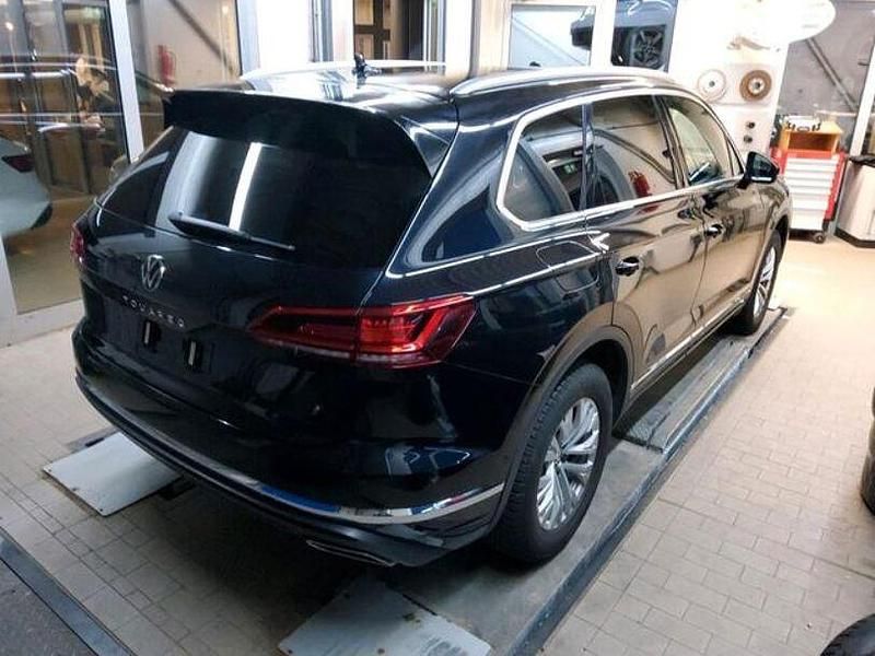 Gebraucht VW Touareg Elegance 231 PS (169 kW) 2021 Schwarz SUV