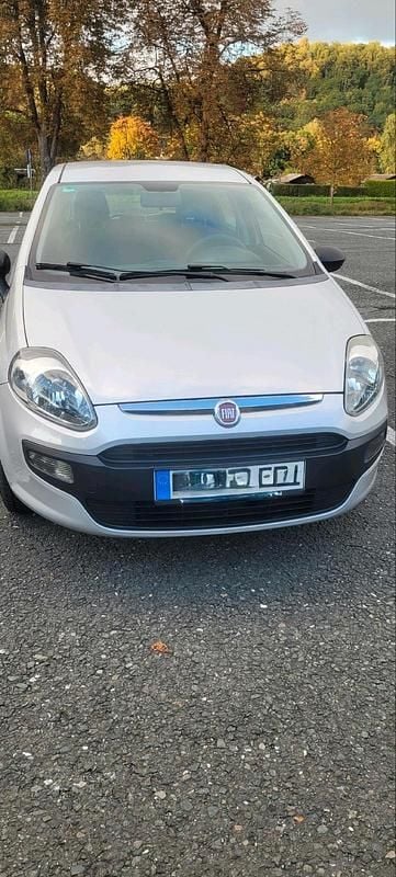 Silber Gebraucht 2010 Fiat Punto Evo Kleinwagen | 1.400 € (Superpreis) - Bild 1/4