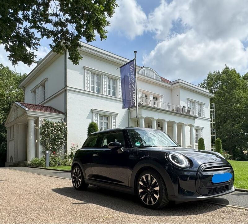 Schwarz Gebraucht 2022 Mini ONE Kleinwagen | 18.600 € (Fairer Preis) - Bild 1/4
