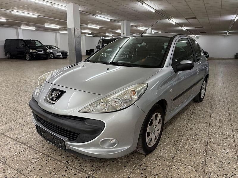 Silber Gebraucht 2012 Peugeot 206+ Urban Move Kleinwagen | 2.398 € (Fairer Preis) - Bild 1/4