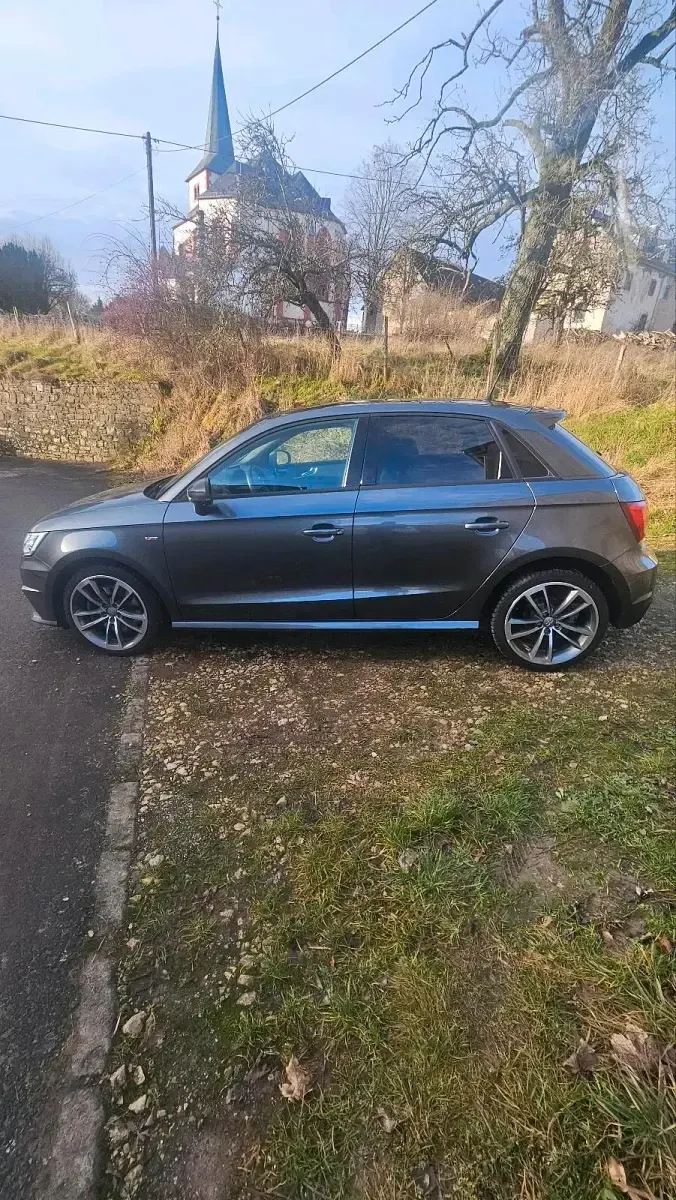 Gebraucht Audi A1 S-Line 192 PS (141 kW) 2018 Grau Kleinwagen
