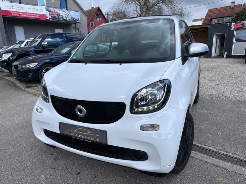 Weiß Gebraucht 2017 Smart ForTwo Cabrio Cabrio | 9.999 € (Fairer Preis) - Bild 1/4