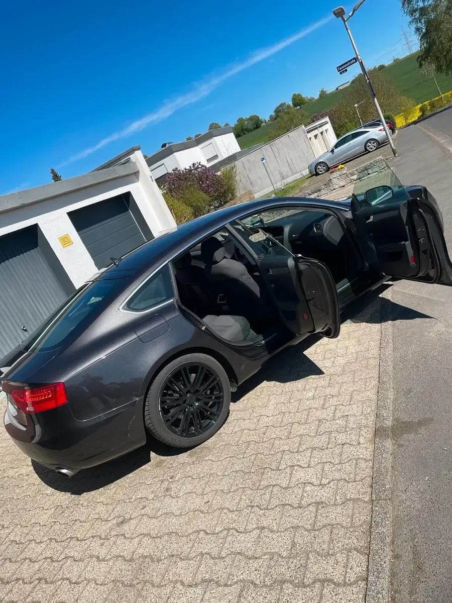 Second-hand Audi A5 Sportback 170 CP (125 kW) 2012 Gri Hatchback