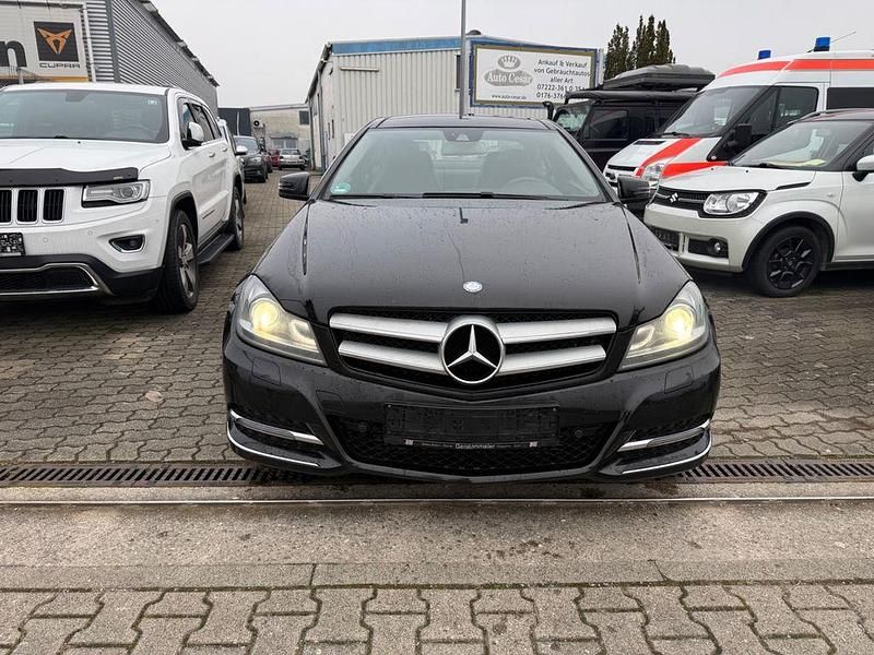 Gebraucht Mercedes C220 170 PS (125 kW) 2015 Schwarz Coupé