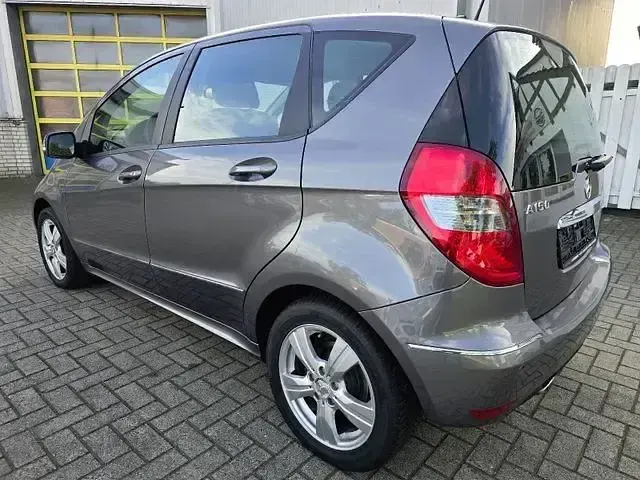 Gebraucht Mercedes A150 Avantgarde 95 PS (69 kW) 2009 Grau Limousine