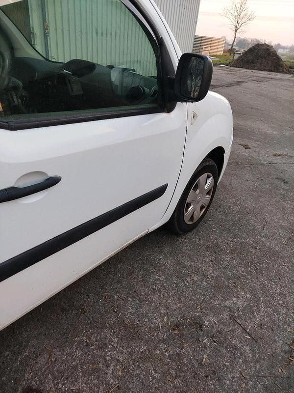 Gebraucht Renault Kangoo 75 PS (55 kW) 2010 Weiß Kombi