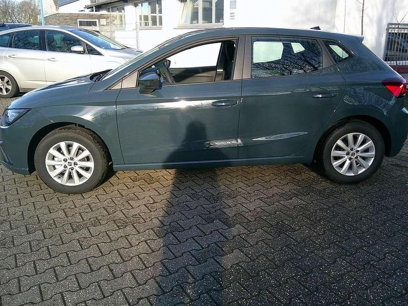 Neu Seat Ibiza Reference 80 PS (58 kW) 2025 Fjordblau Kleinwagen