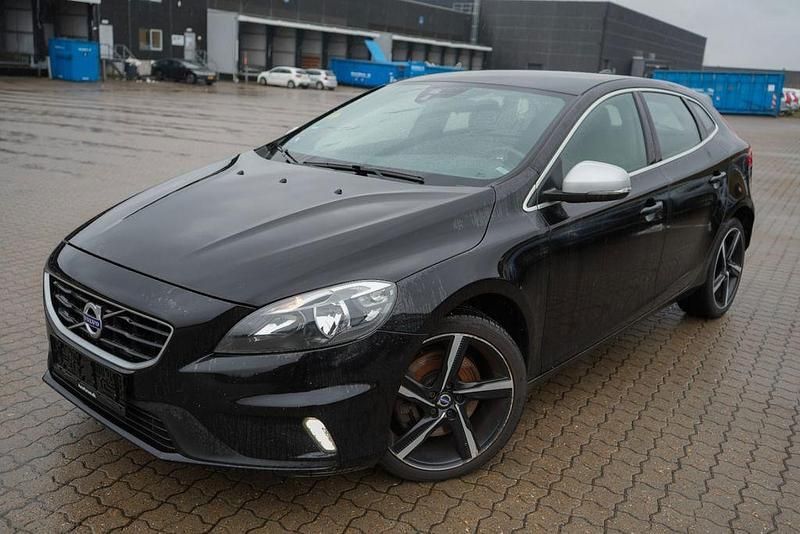 Gebraucht Volvo V40 R-Design 150 PS (110 kW) 2016 Schwarz Limousine