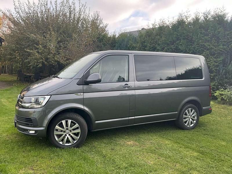 Gebraucht VW Multivan Comfortline 204 PS (150 kW) 2015 Grau Van / Kleinbus
