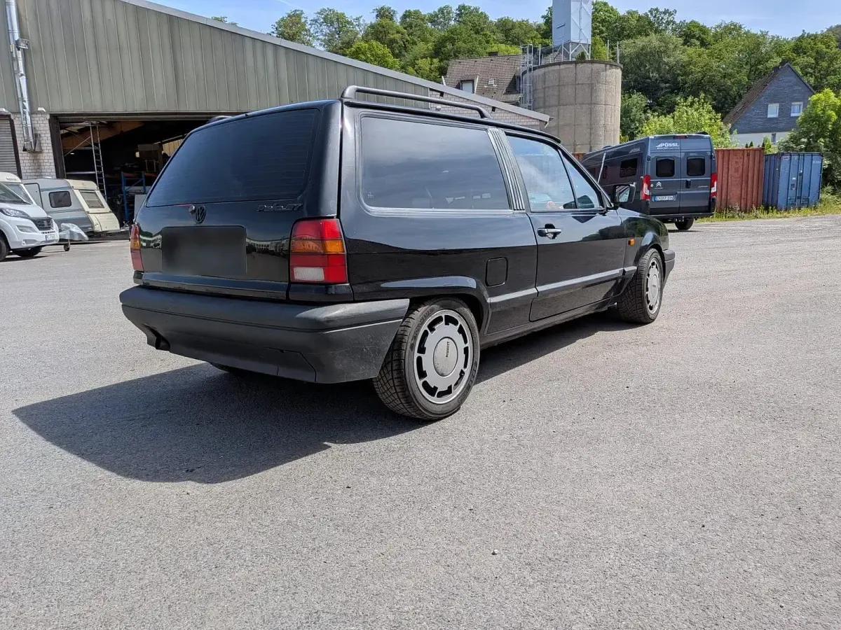 Gebraucht VW Polo 113 PS (83 kW) 1991 Schwarz Kleinwagen