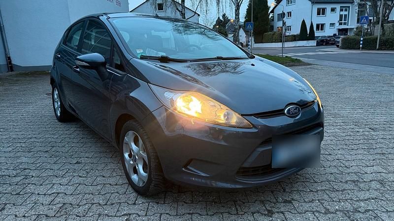 Gebraucht Ford Fiesta Trend 82 PS (60 kW) 2010 Grau Kleinwagen