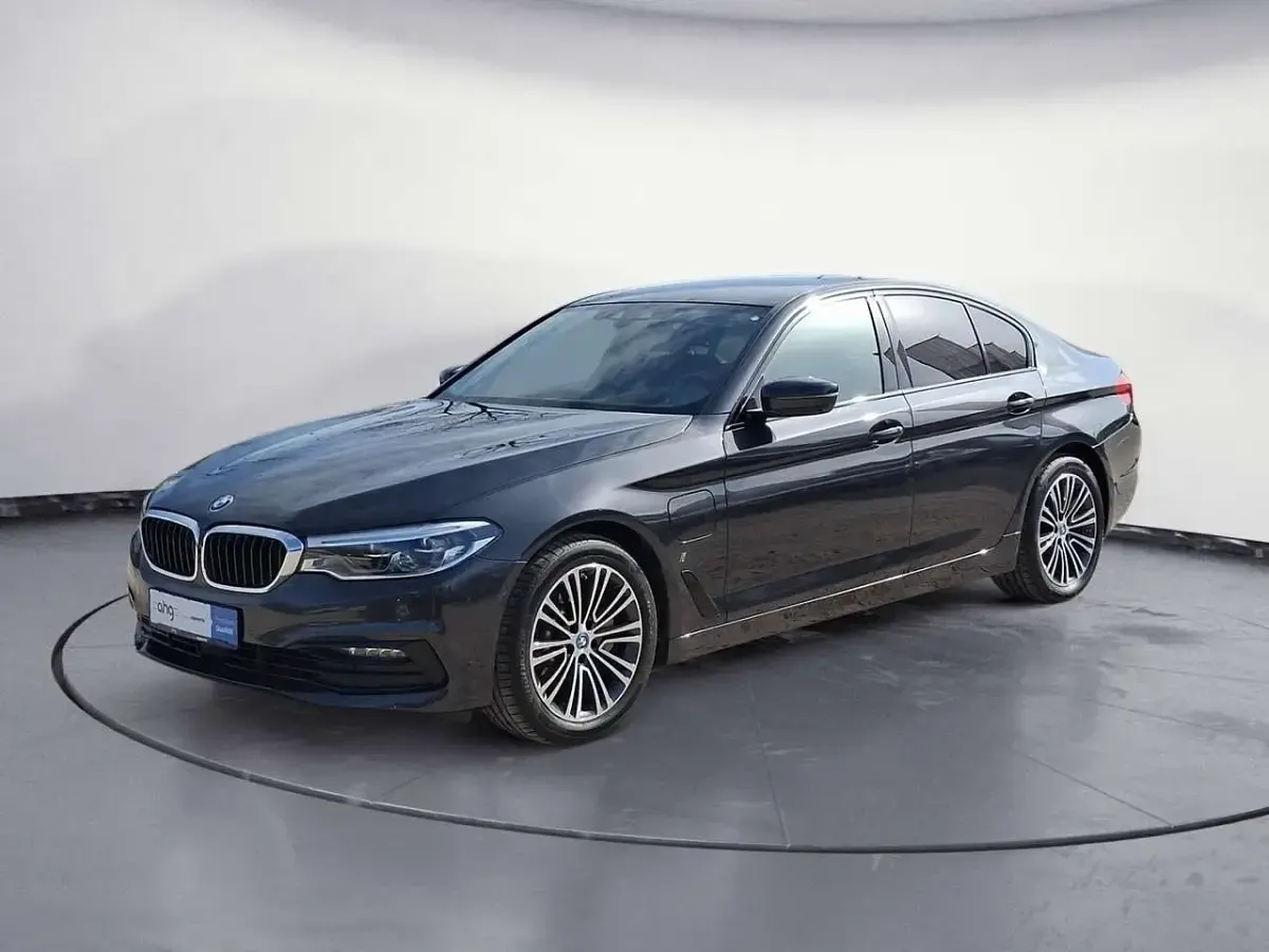 Gebraucht BMW 530e iPerformance 184 PS (135 kW) 2019 Grau Limousine