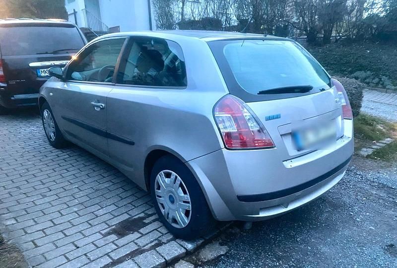 Gebraucht Fiat Stilo 103 PS (75 kW) 2002 Silber Kleinwagen
